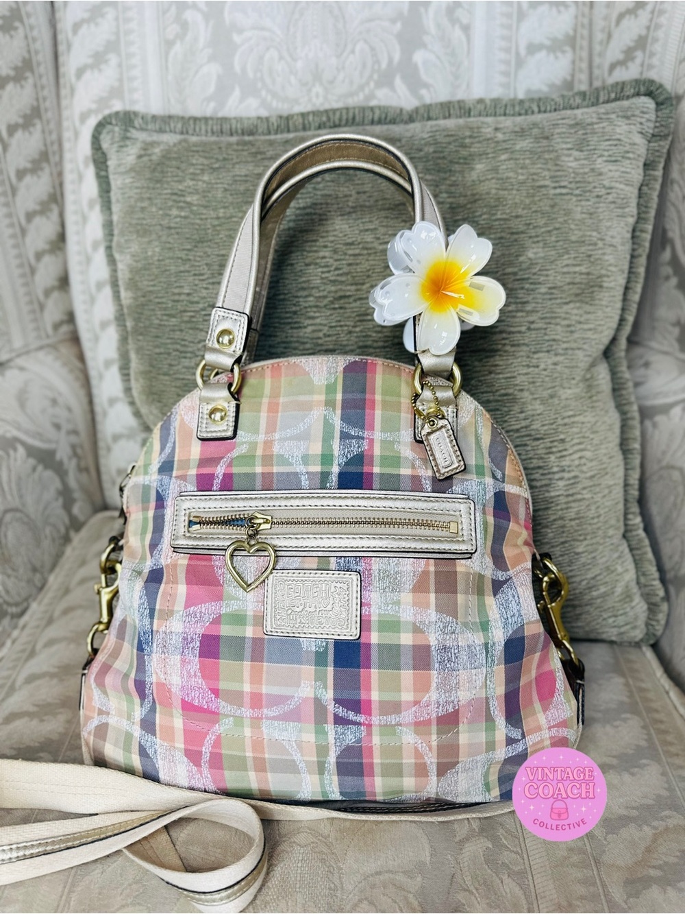Viral coach Poppy mini shoulder